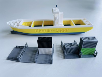 containerschip als verjaardagscadeau